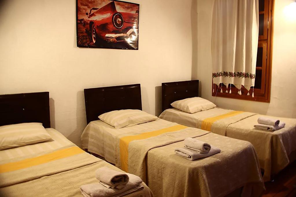 Ayfada Cafe & Pension Ayvalı Quarto foto